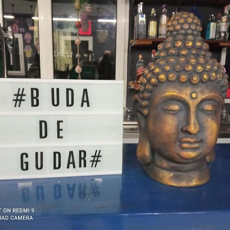 Buda De Gudar Manzanera Luaran gambar