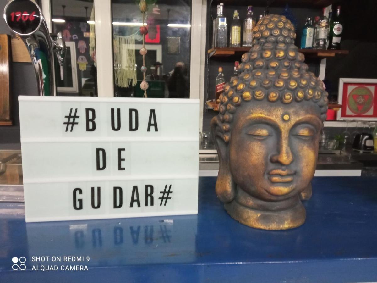 Buda De Gudar Manzanera Luaran gambar